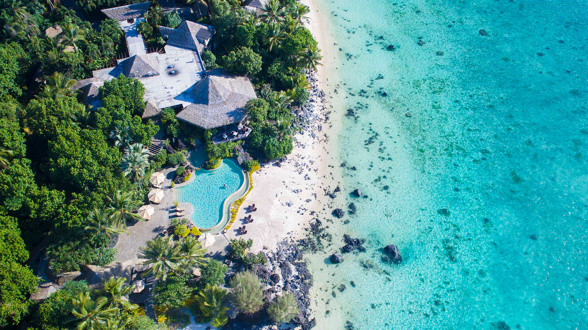 Aerial shot of Pacific Resort Aitutaki