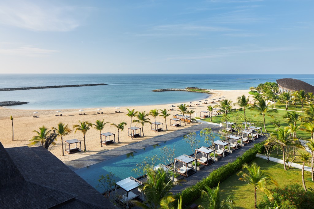 The Apurva Kempinski Bali, one of Bali's most luxurious beachfront resorts - Luxury Escapes 