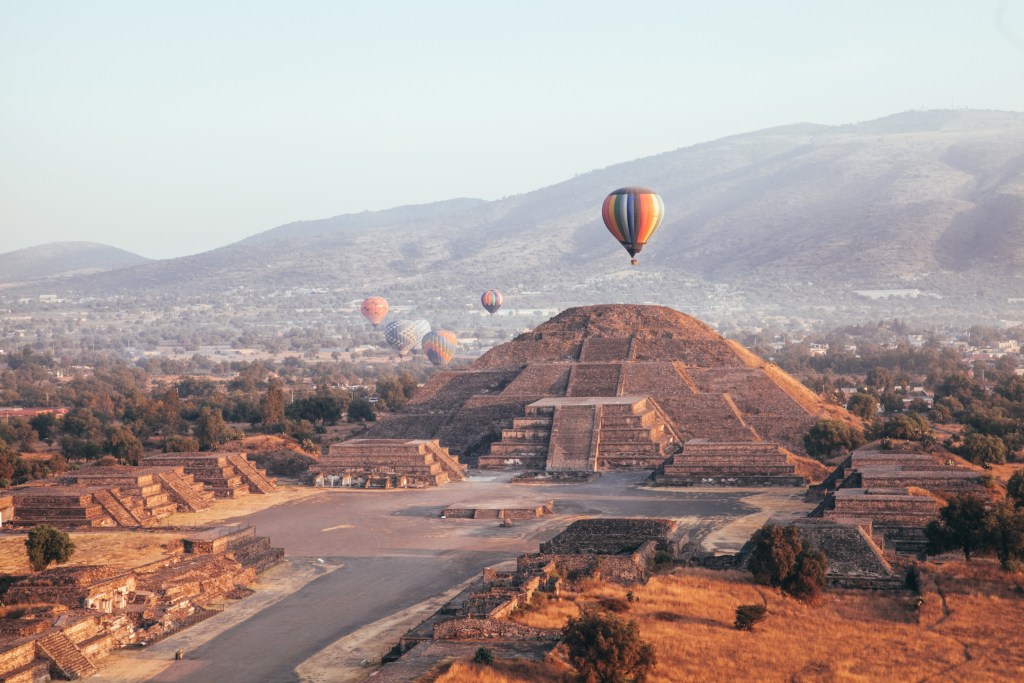 A shot of UNESCO World Heritage-listed site of Teotihuacan in 
Mexico - Luxury Escapes