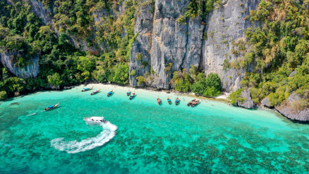 Getting Around: How to Get to Thailand’s Best Islands 