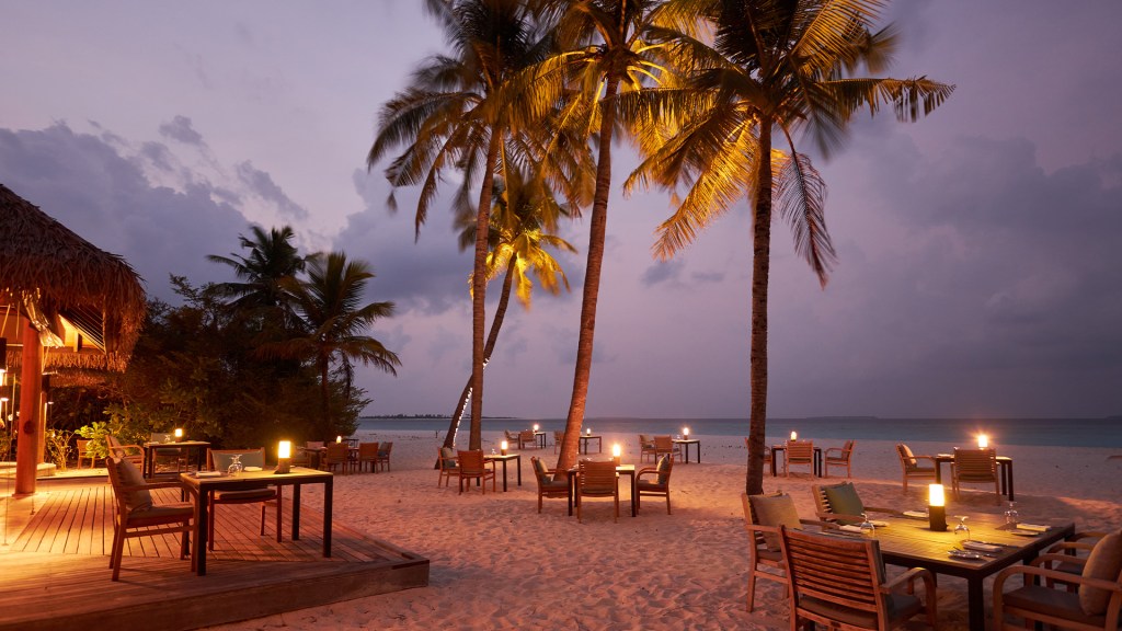 Romantic beachfront dining at JA Manafaru - Dream by Luxury Escapes