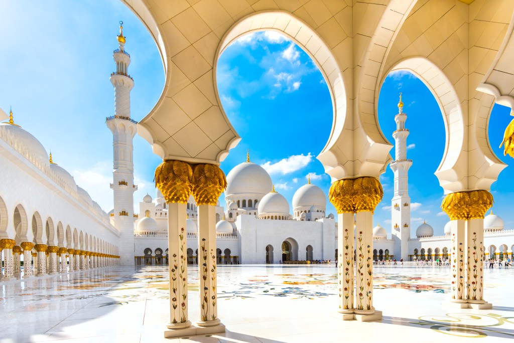 Explore the art and culture of Abu Dhabi, an excellent stopover destination from Europe – Luxury Escapes