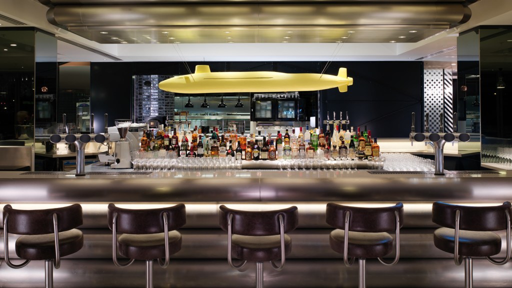 The bar at Sea Containers on the River Thames, one of London's best restaurants - Luxury Escapes