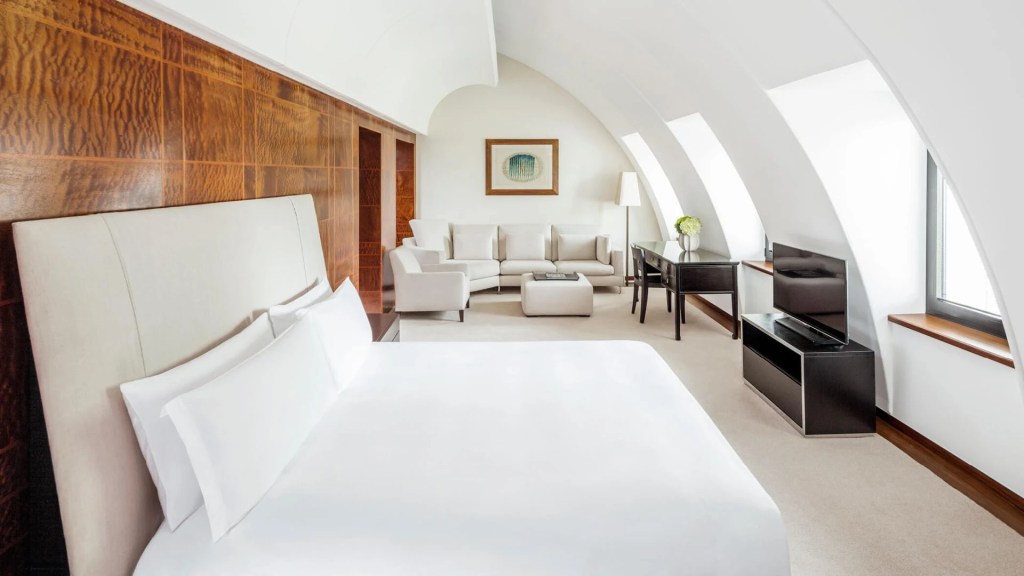COMO The Halkin, London, UK, one of the most luxurious hotels in the world - Luxury Escapes 