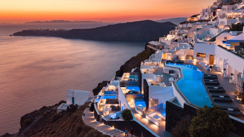 Grace Hotel is one of Santorini's most luxurious hotels - Luxury Escapes