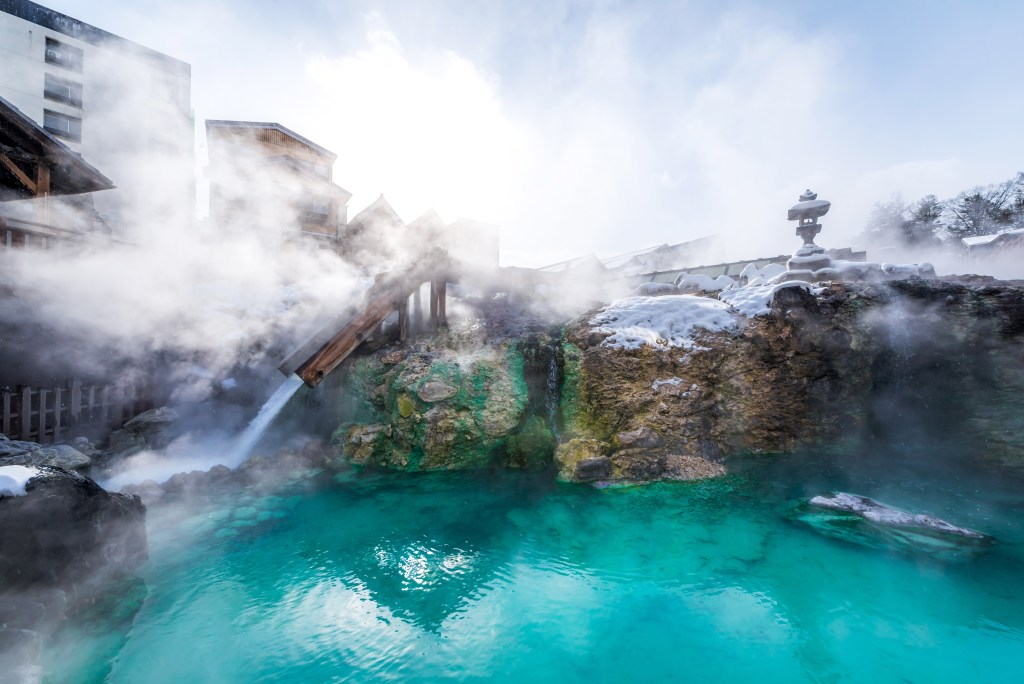 Relaxing in a Japan onsen is an unmissable experience while on tour in Japan - Luxury Escapes